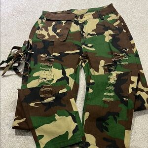 NWOT Camouflage Ripped Cargo Pants